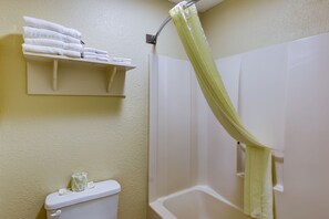 Room, 2 Double Beds | Bathroom | Rainfall showerhead, hair dryer, toilet paper - Continental Inn Charlotte (Charlotte)