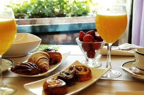 Daily buffet breakfast for a fee - Fèlix Hotel (Valls)