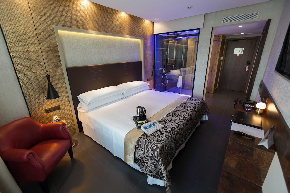 Superior Room (Shower) | Select Comfort beds, minibar, in-room safe, desk
