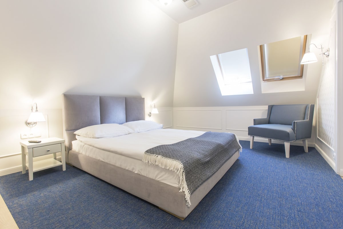 Seprai premium, minibar, Wi-Fi gratis, dan seprai linen