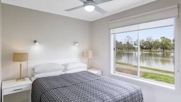 Mökki, järvinäköala | Ilmaiset vauvansängyt, vuodevaatteet