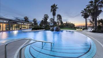 Indoor pool, outdoor pool
