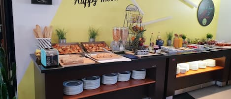 Free daily buffet breakfast