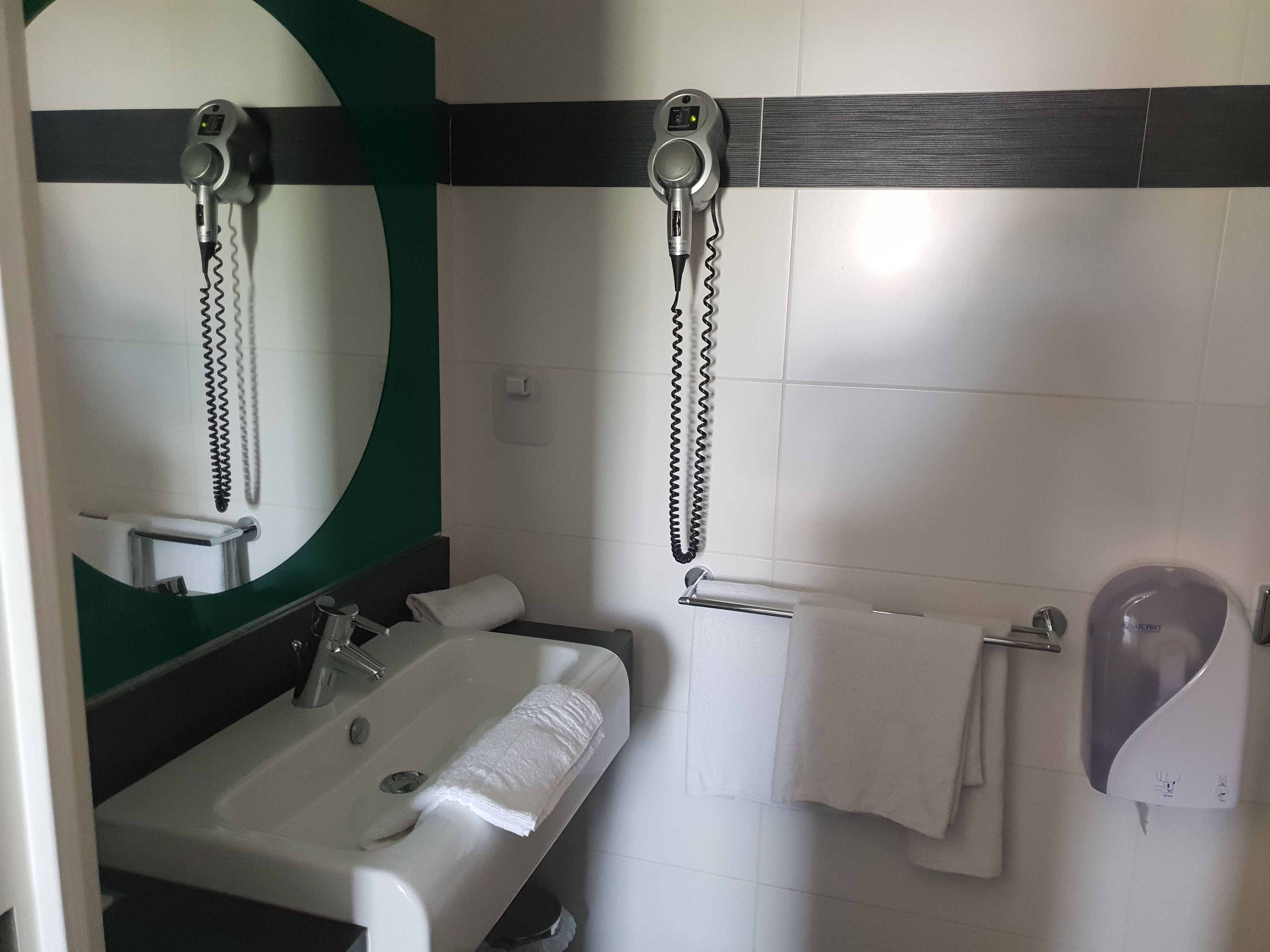 Photo - ibis Styles Marseille Plan de Campagne