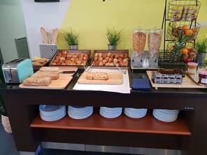 Daily breakfast for a fee