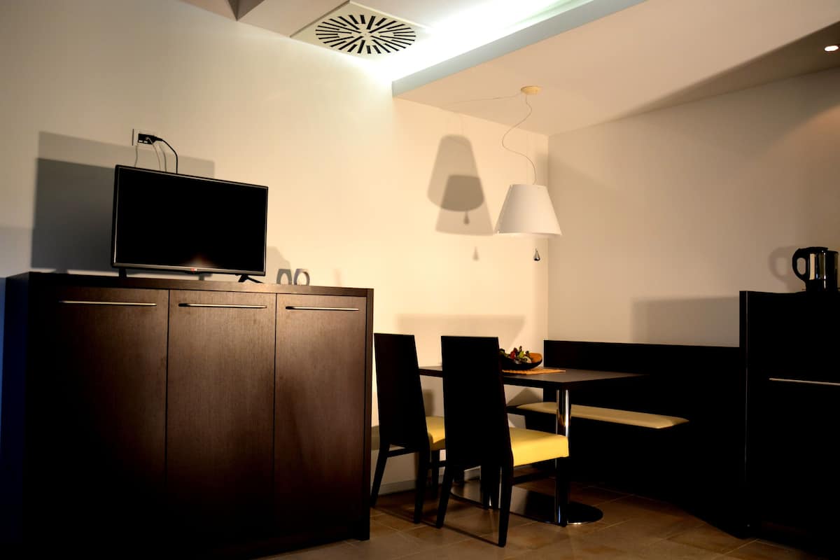 In-room dining