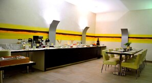 Daily buffet breakfast for a fee - Suite Hotel Klass (Kranjska Gora)