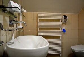 Shower, free toiletries, hair dryer, towels - Suite Hotel Klass (Kranjska Gora)