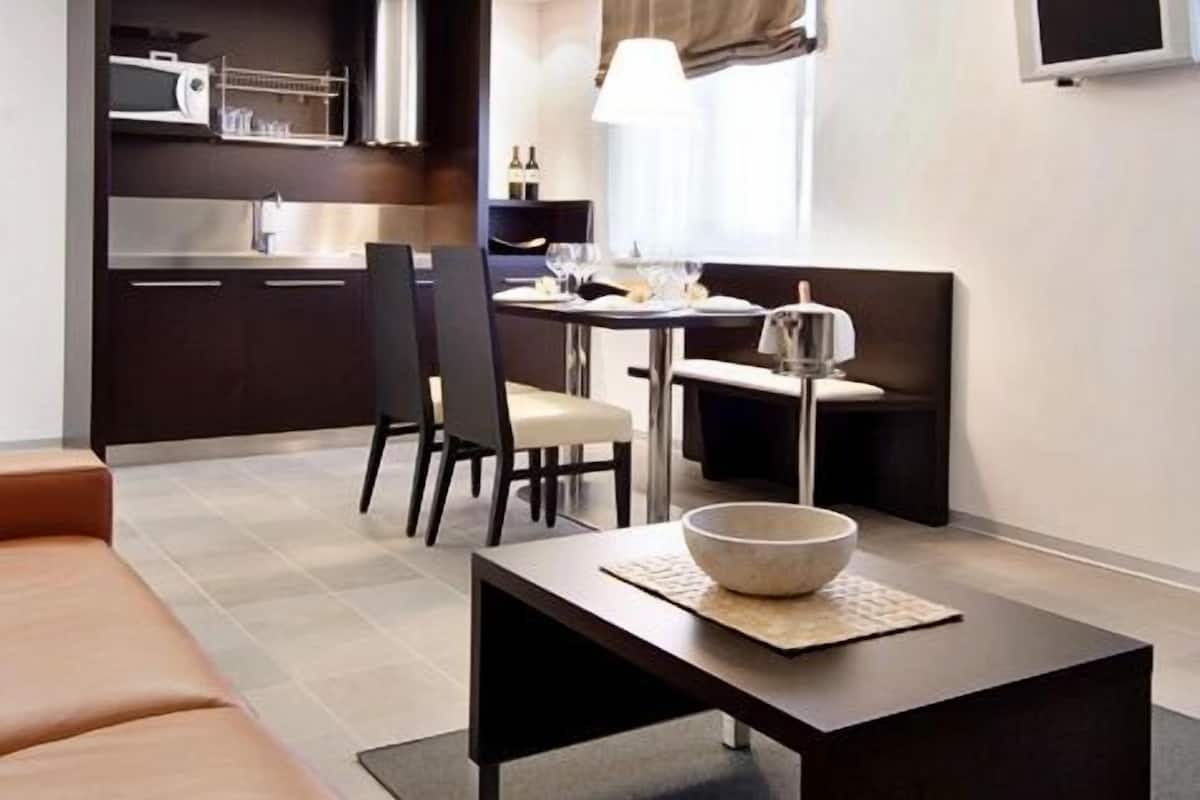 Private kitchenette