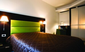 Frette Italian sheets, premium bedding, in-room safe, desk - Suite Hotel Klass (Kranjska Gora)