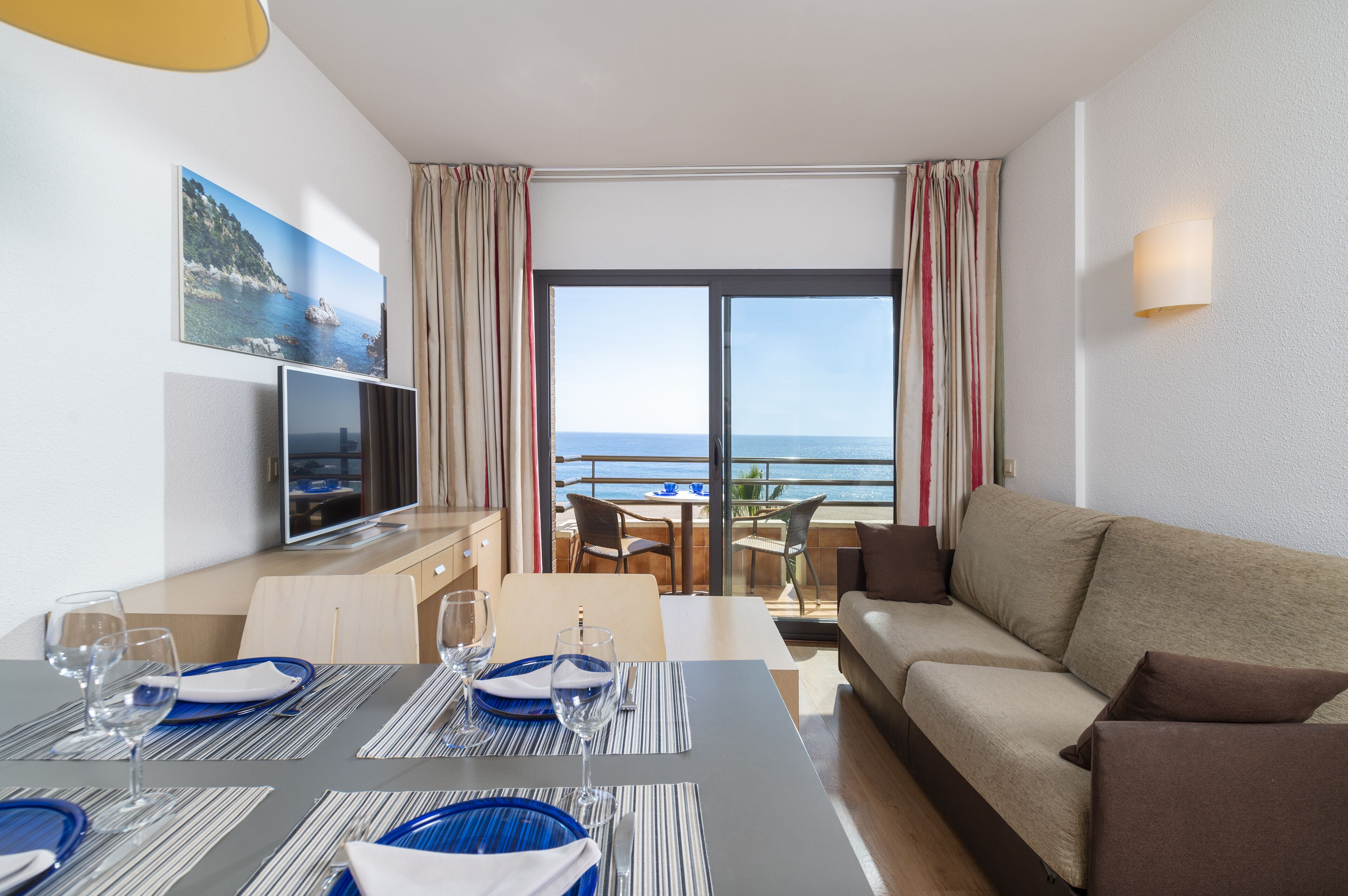 apartment, 1 bedroom, sea view | living area | tv