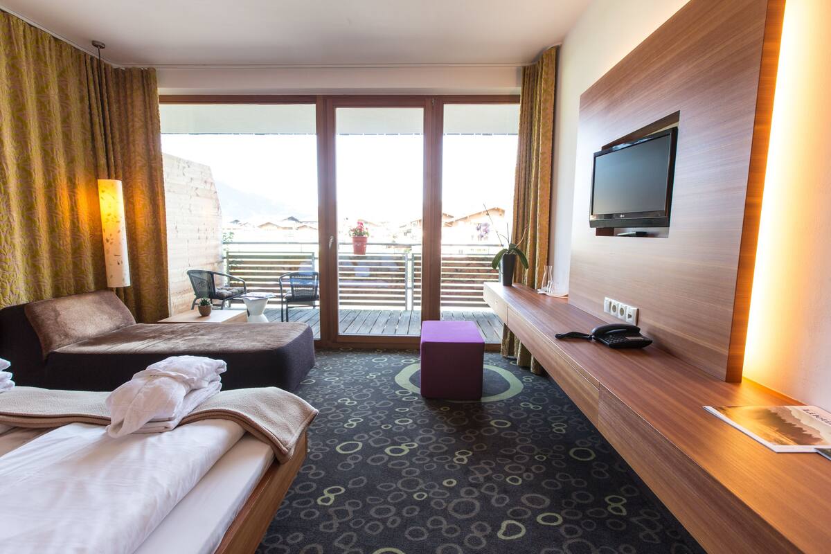 Design Double Room, Balcony (M) | Premium bedding, in-room safe, desk, soundproofing