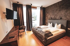 Panoramic Penthouse, 2 Bedrooms, Terrace (Sauna,AlpenGLOW) - ACTIVE by Leitner’s - Nature & Lifestyle Hotel (Kaprun)