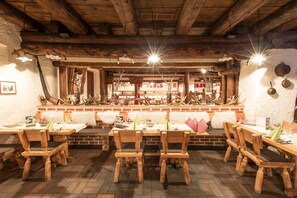 Dinner served  - ACTIVE by Leitner’s - Nature & Lifestyle Hotel (Kaprun)