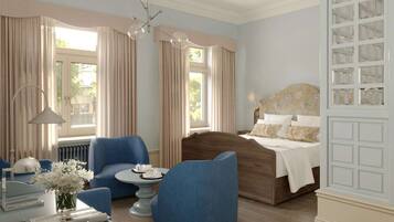 Senge med topmadrasser, pengeskab på værelset, individuelt design