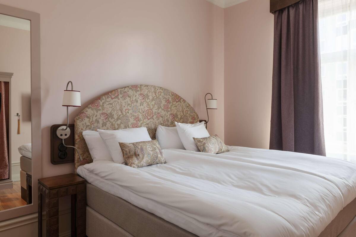 Surmatelas, coffres-forts dans les chambres, rideaux occultants