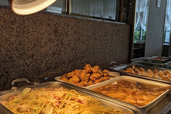 Breakfast, lunch and dinner served