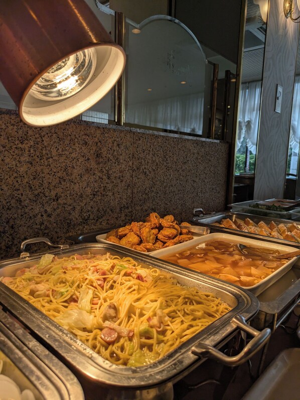 Se sirven desayunos, almuerzos y cenas