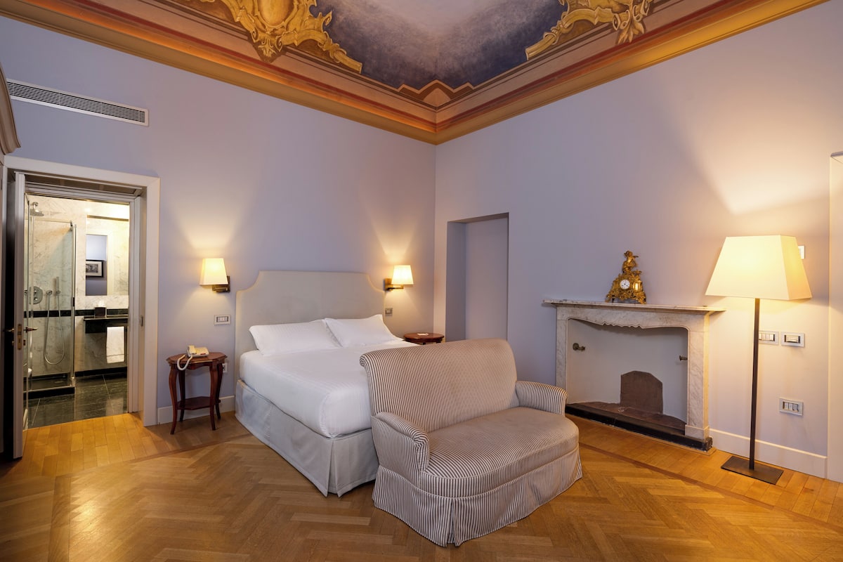 Egyptian cotton sheets, premium bedding, down duvets