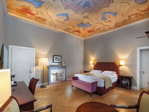 豪華客房, 1 張加大雙人床, 非吸煙房 (Converts to 2 Twin Beds, View) | 埃及棉床單、高級寢具、羽絨被、Select Comfort 床墊