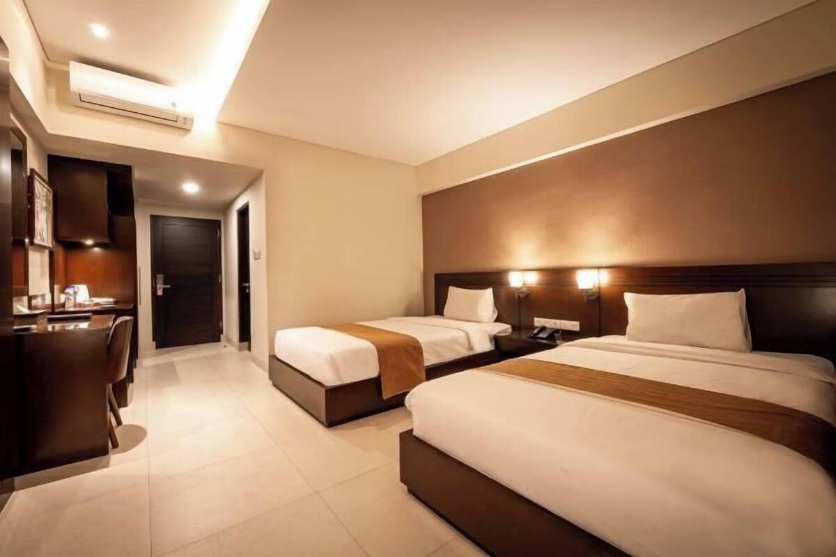 In-room safe, desk, cribs (free), rollaway beds (surcharge)
