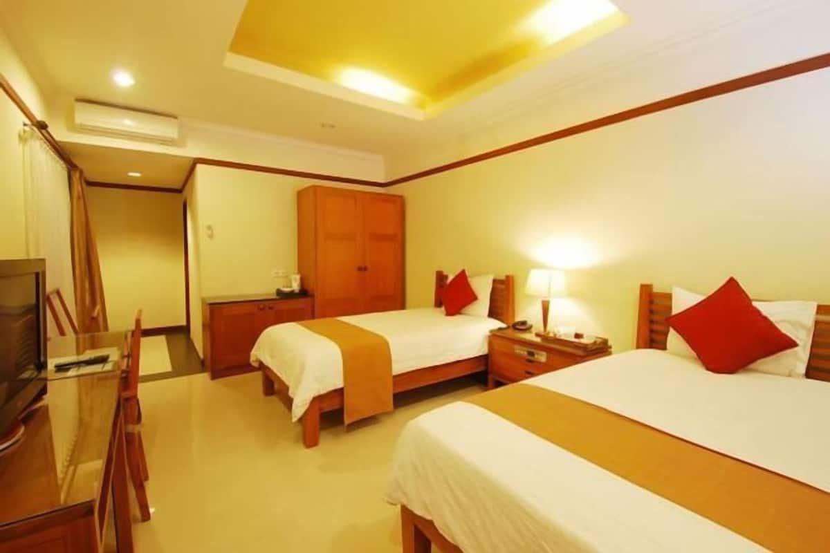 In-room safe, desk, free cribs/infant beds, rollaway beds