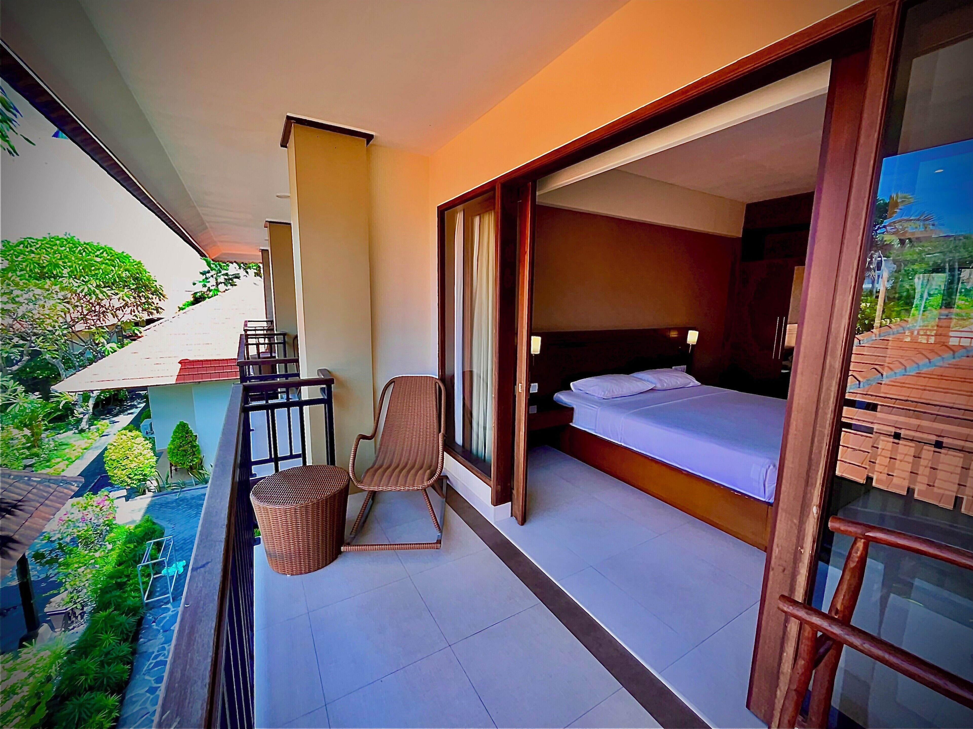 Foto - Yulia Beach Inn Kuta