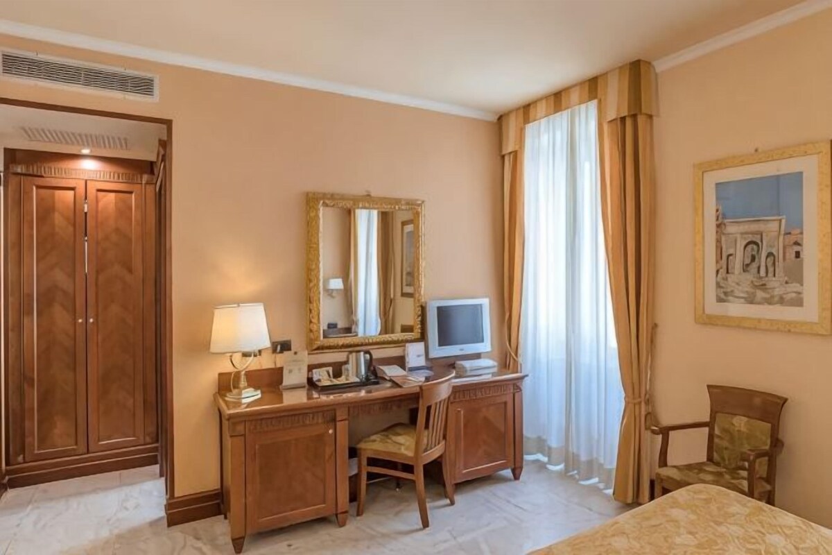 Minibar, in-room safe, desk, soundproofing