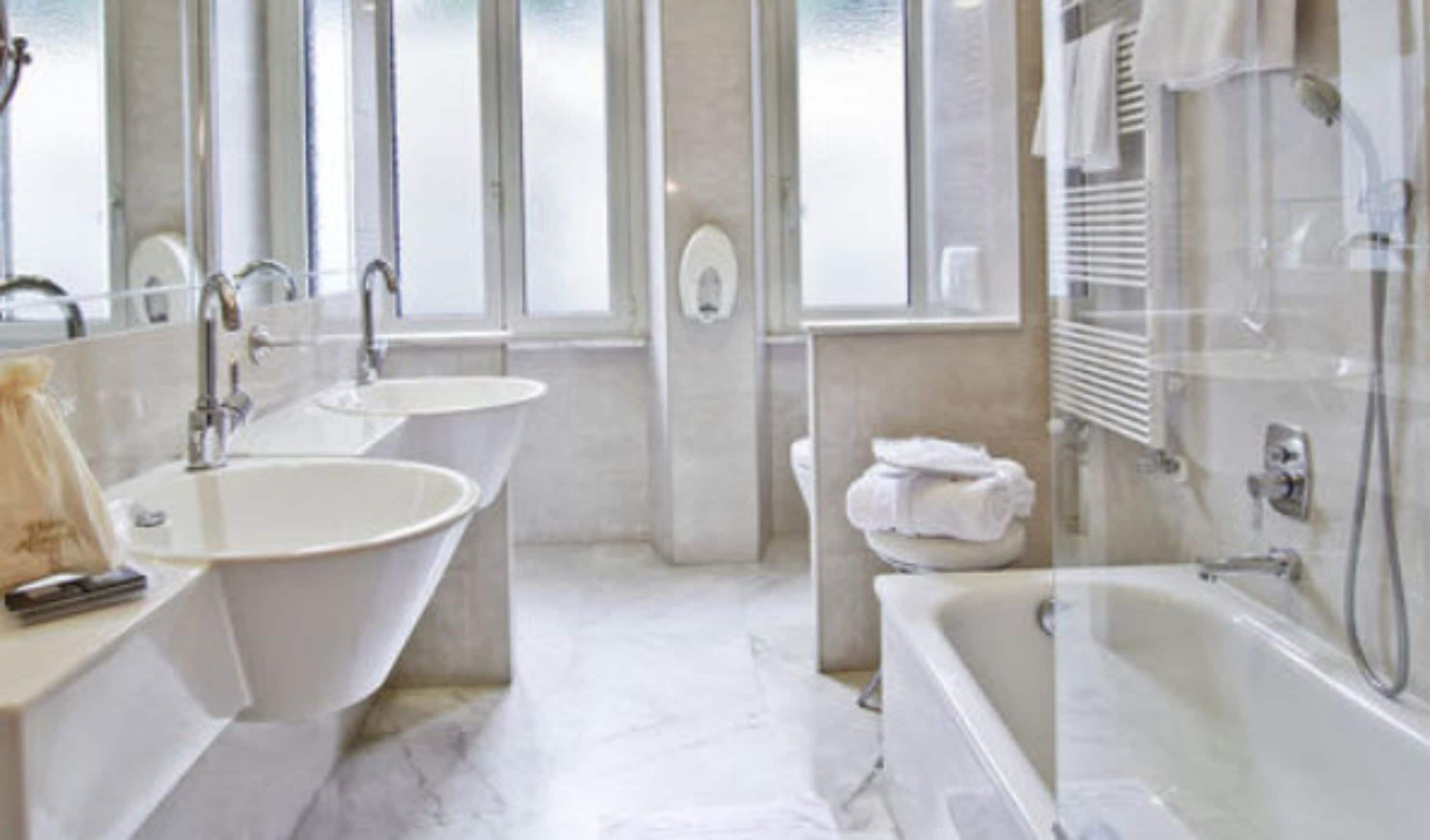 deluxe double room | bathroom | free toiletries, hair dryer, slippers, bidet