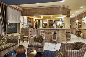 Coin salon dans le hall