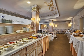 Daily buffet breakfast for a fee