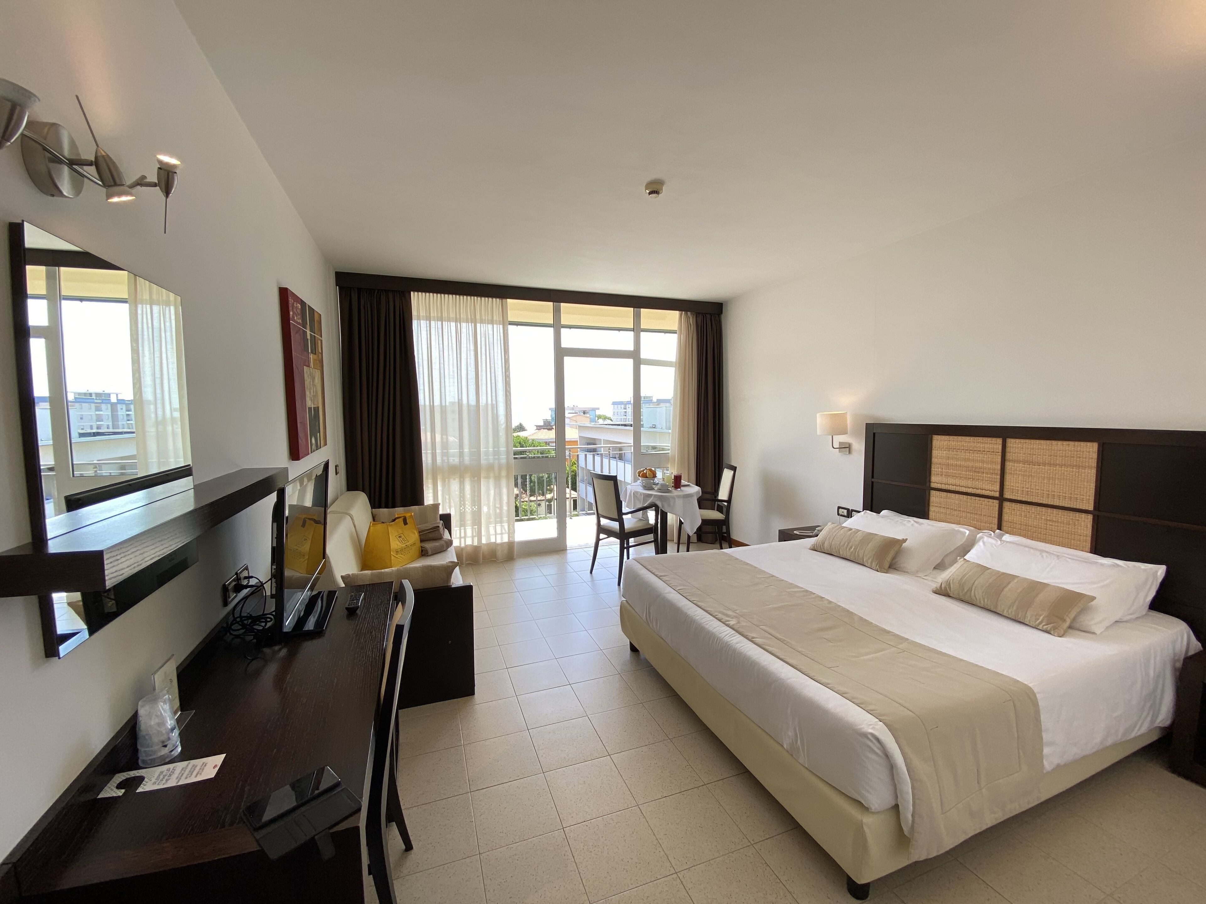 1 bedroom, minibar, in-room safe, free wifi