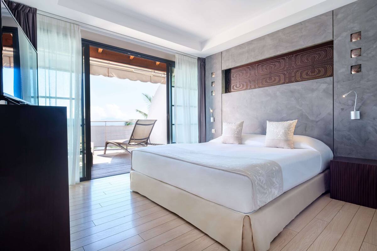 อพาร์ทเมนท์, 3 ห้องนอน, วิวทะเล | เครื่องนอนระดับพรีเมียม, ตู้นิรภัยในห้องพัก, โต๊ะทำงาน, ผ้าม่านกันแสง