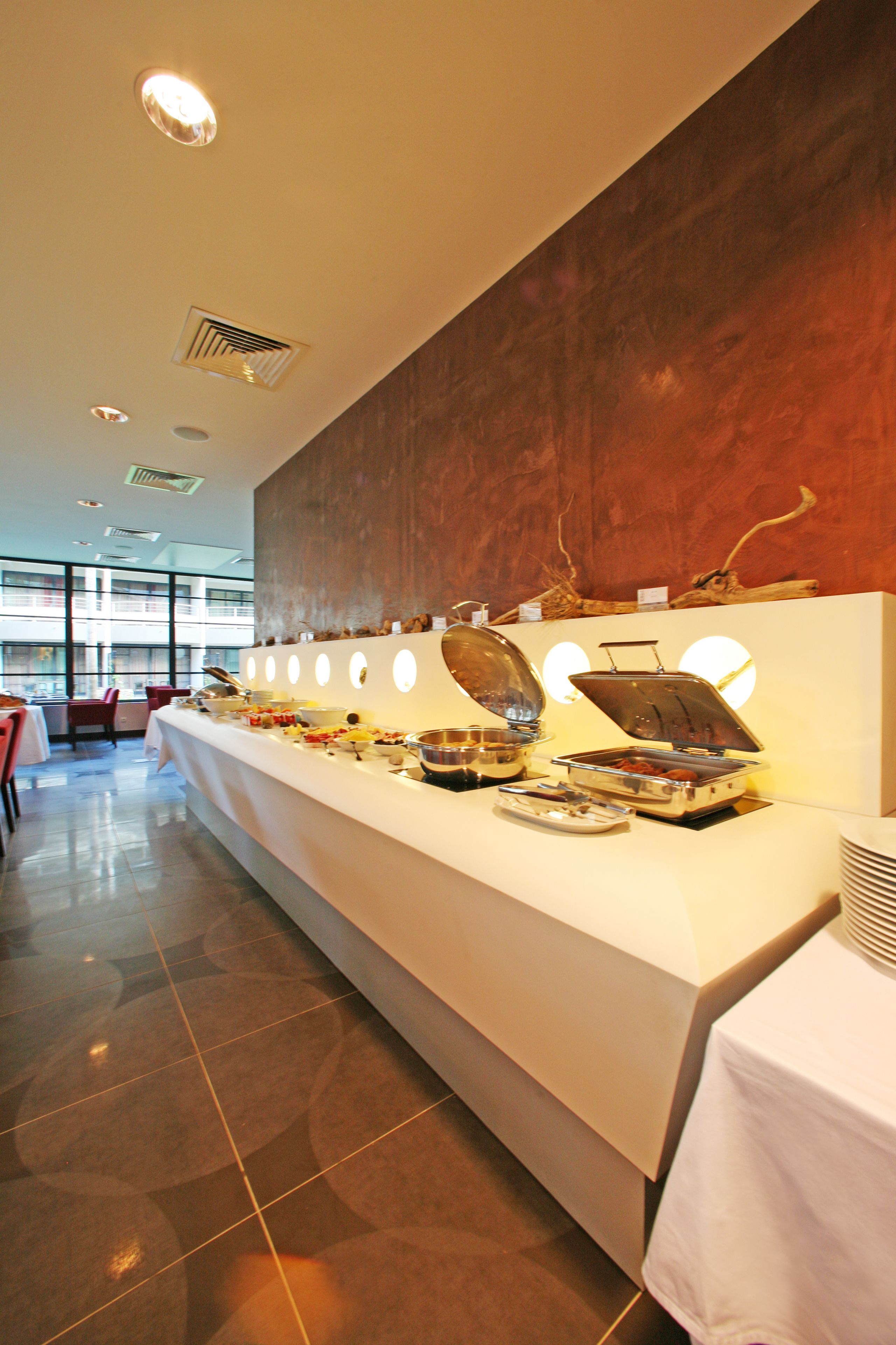 daily buffet breakfast (xpf 4500 per person)
