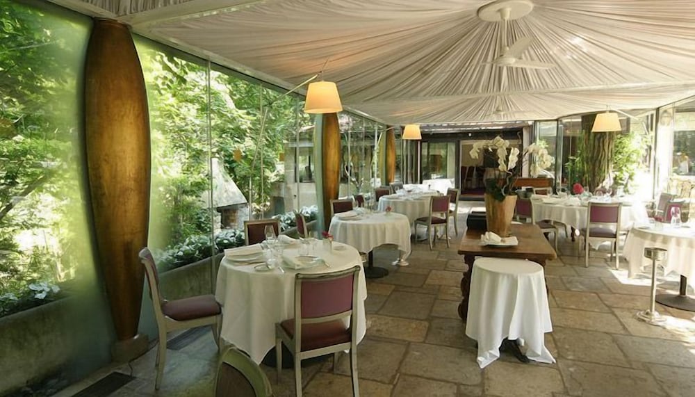 Moulin de Mougins by null