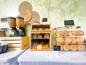 Desayuno continental incluido todos los días