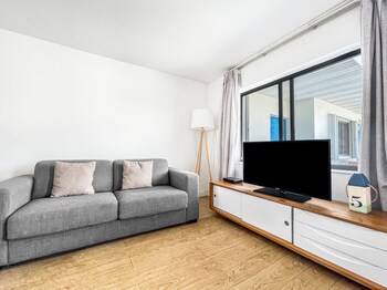 Bedroom Suite Oceanside Queen | View from room at Hollywood Beach Hotels