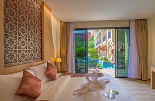 Pool Access Fantasy | Een minibar, een kluis op de kamer, gratis wifi, beddengoed