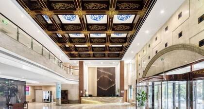 West Lake Hillview International Hotel