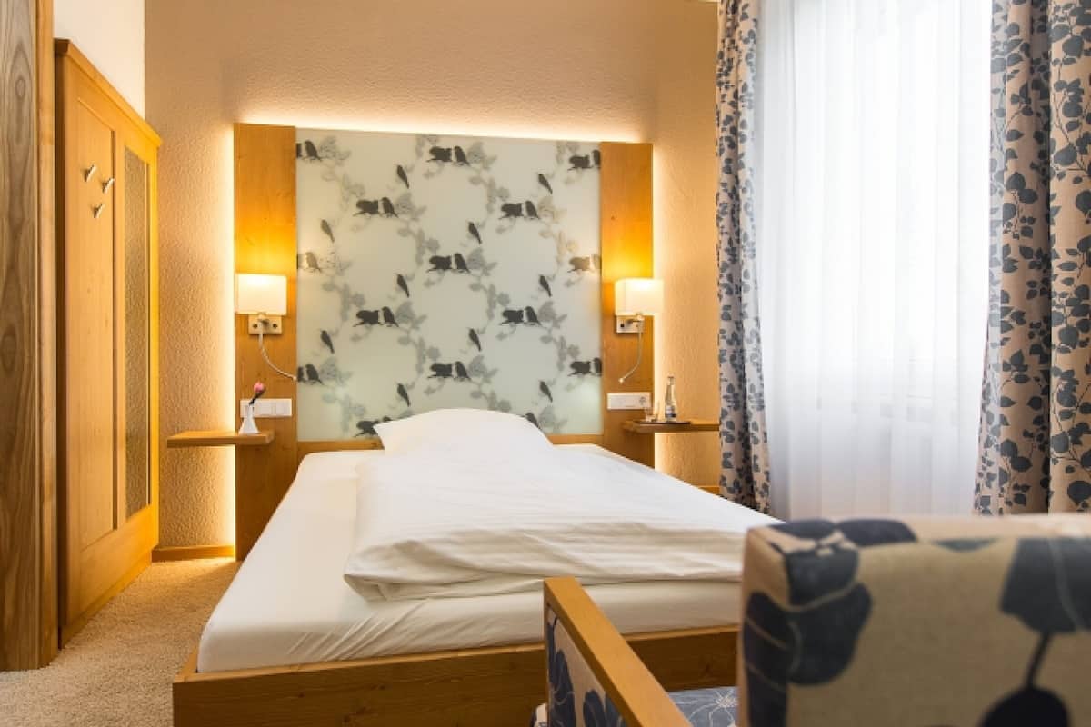 Kamar Single | Tempat tidur bayi gratis, tempat tidur lipat/tambahan, dan Wi-Fi gratis