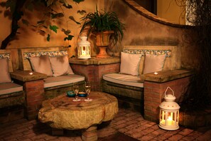 Lobby sitting area - Hotel La Torre (Centola)