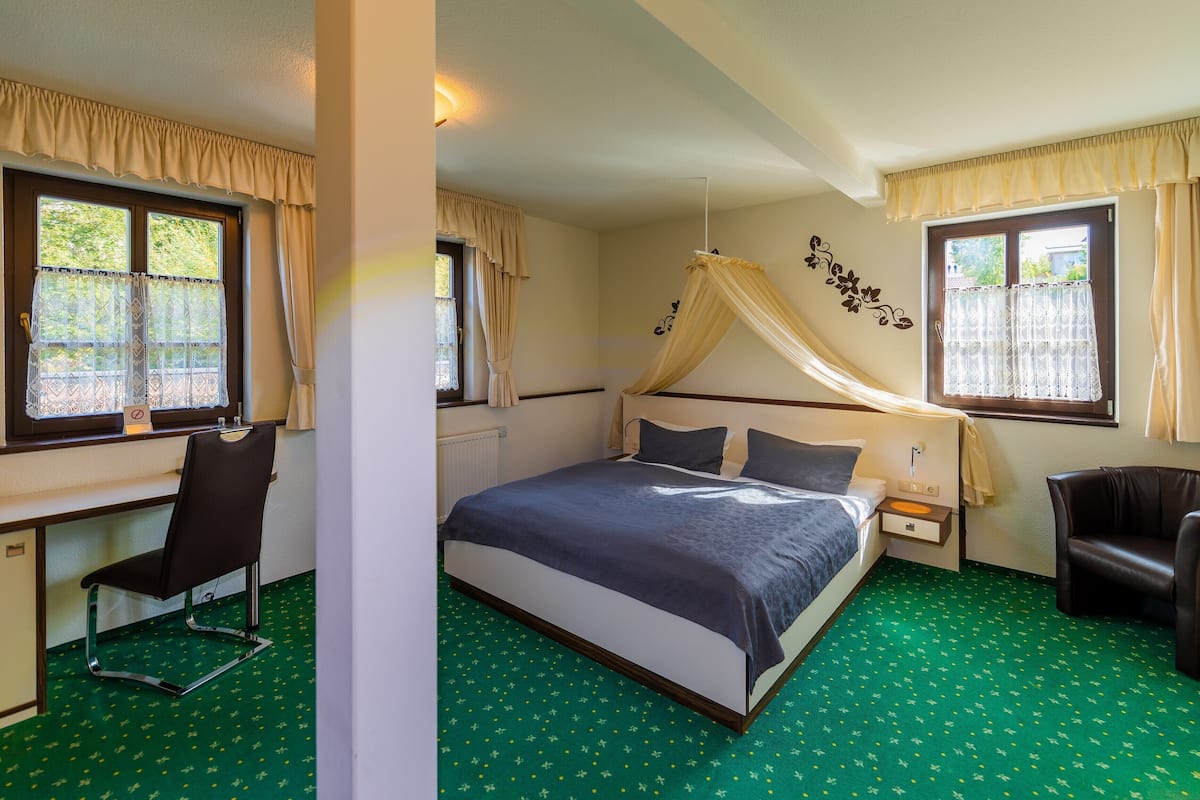 Classic Double Room | Hypo-allergenic bedding, desk, laptop workspace, travel crib