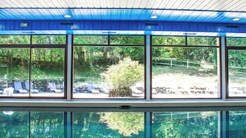 Indendørs pool
