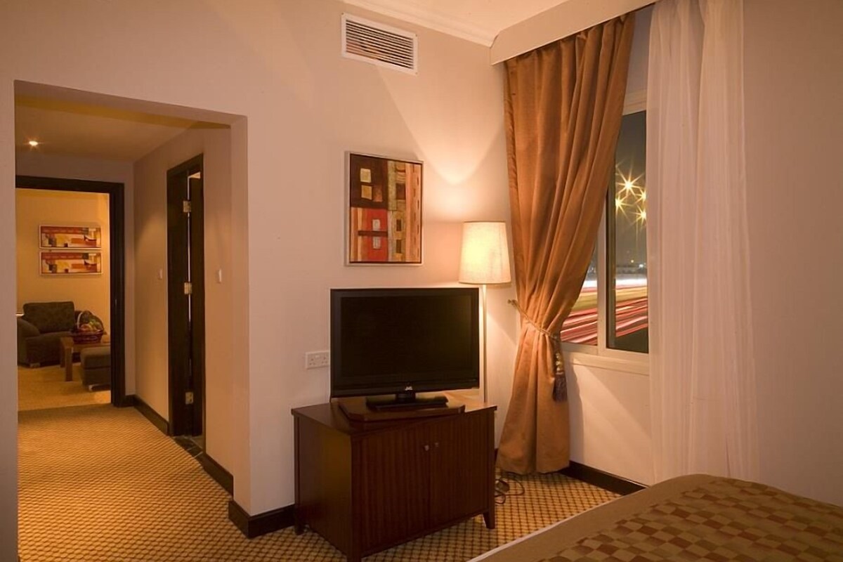 Suite, Multiple Beds (Ambassador) | Minibar, in-room safe, soundproofing, iron/ironing board