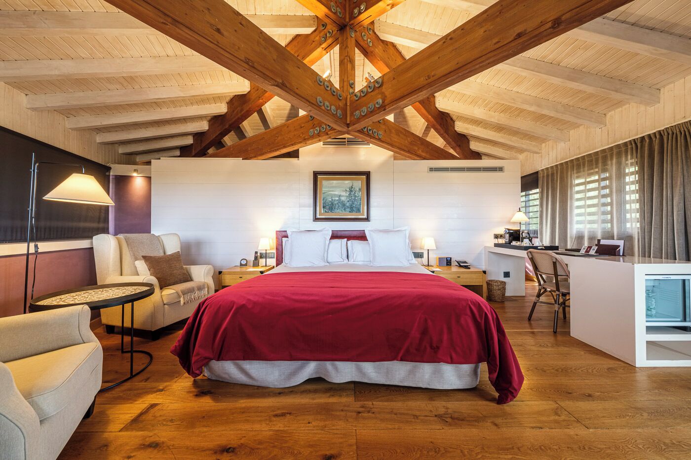 Premium Double Room | 1 bedroom, minibar, in-room safe, desk