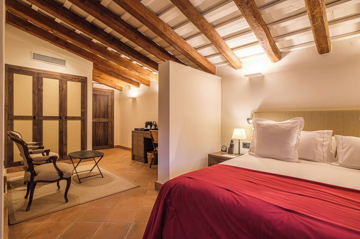 Special Gastronomic Pack Room | 1 bedroom, minibar, in-room safe, desk