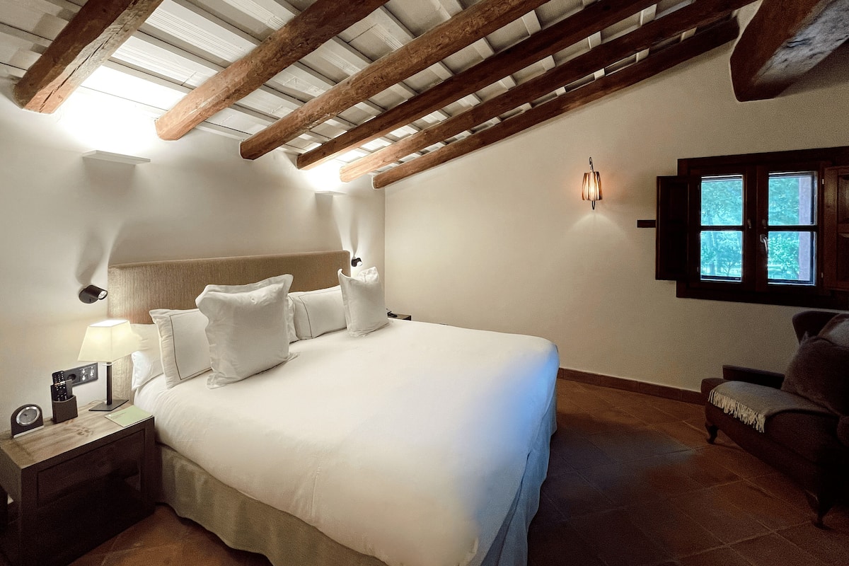 1 habitación, minibar, caja de seguridad en la habitación y escritorio