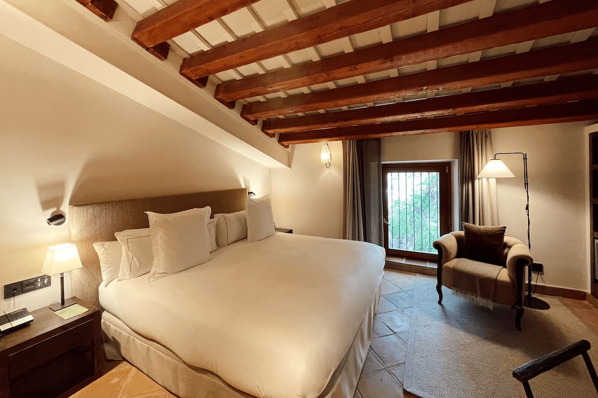 1 habitación, minibar, caja de seguridad en la habitación y escritorio