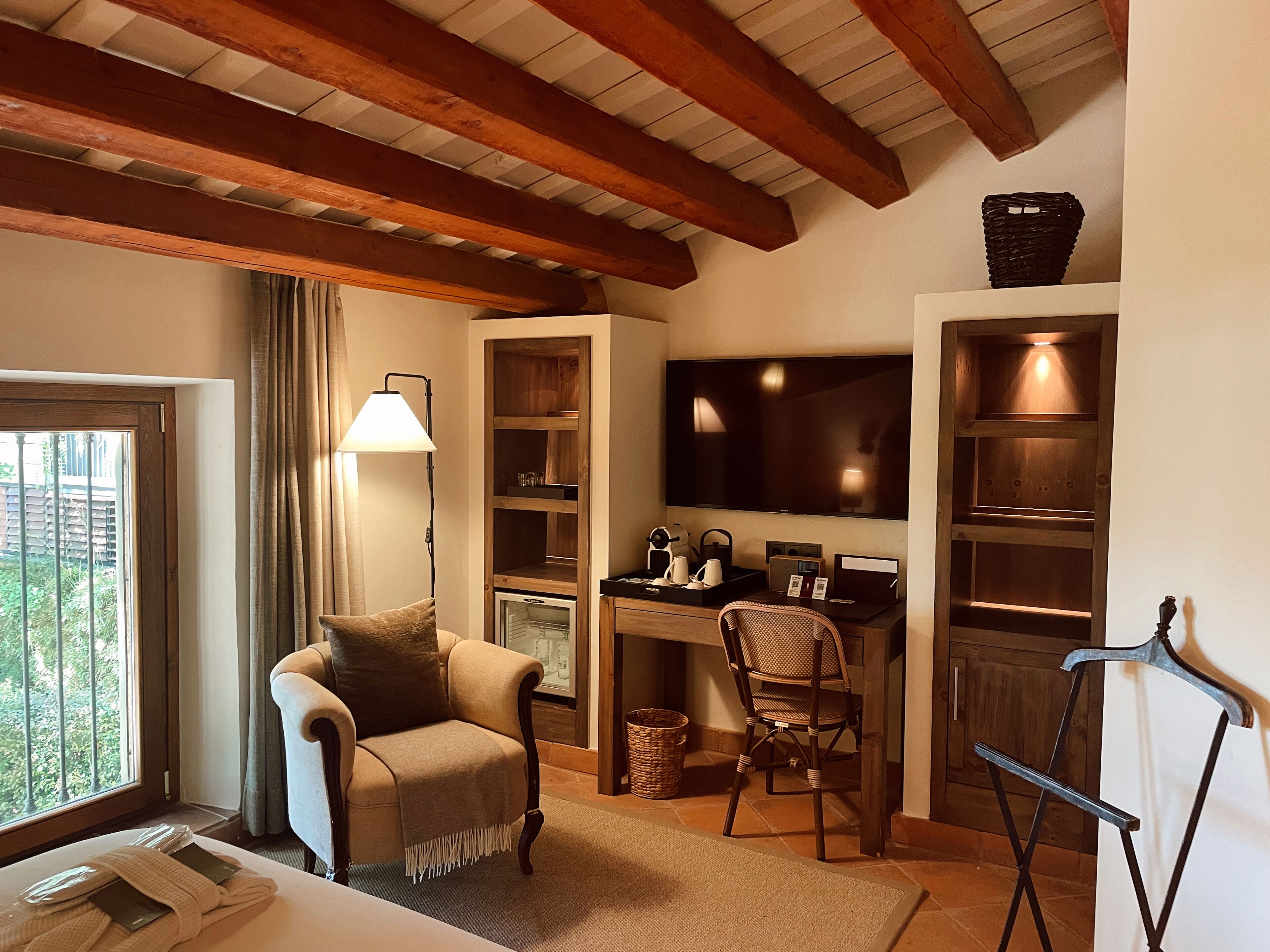 confort | 1 bedroom, minibar, in-room safe, desk