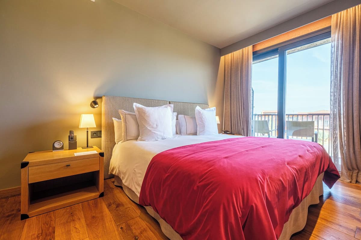 1 bedroom, minibar, in-room safe, desk